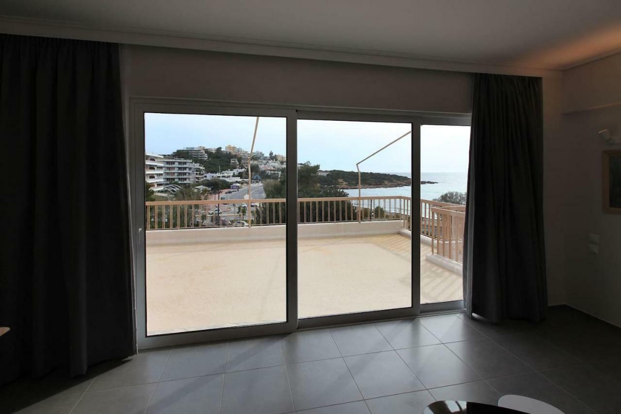 Seaside Renovated Top Floor Apartment Saronida Bagian luar foto